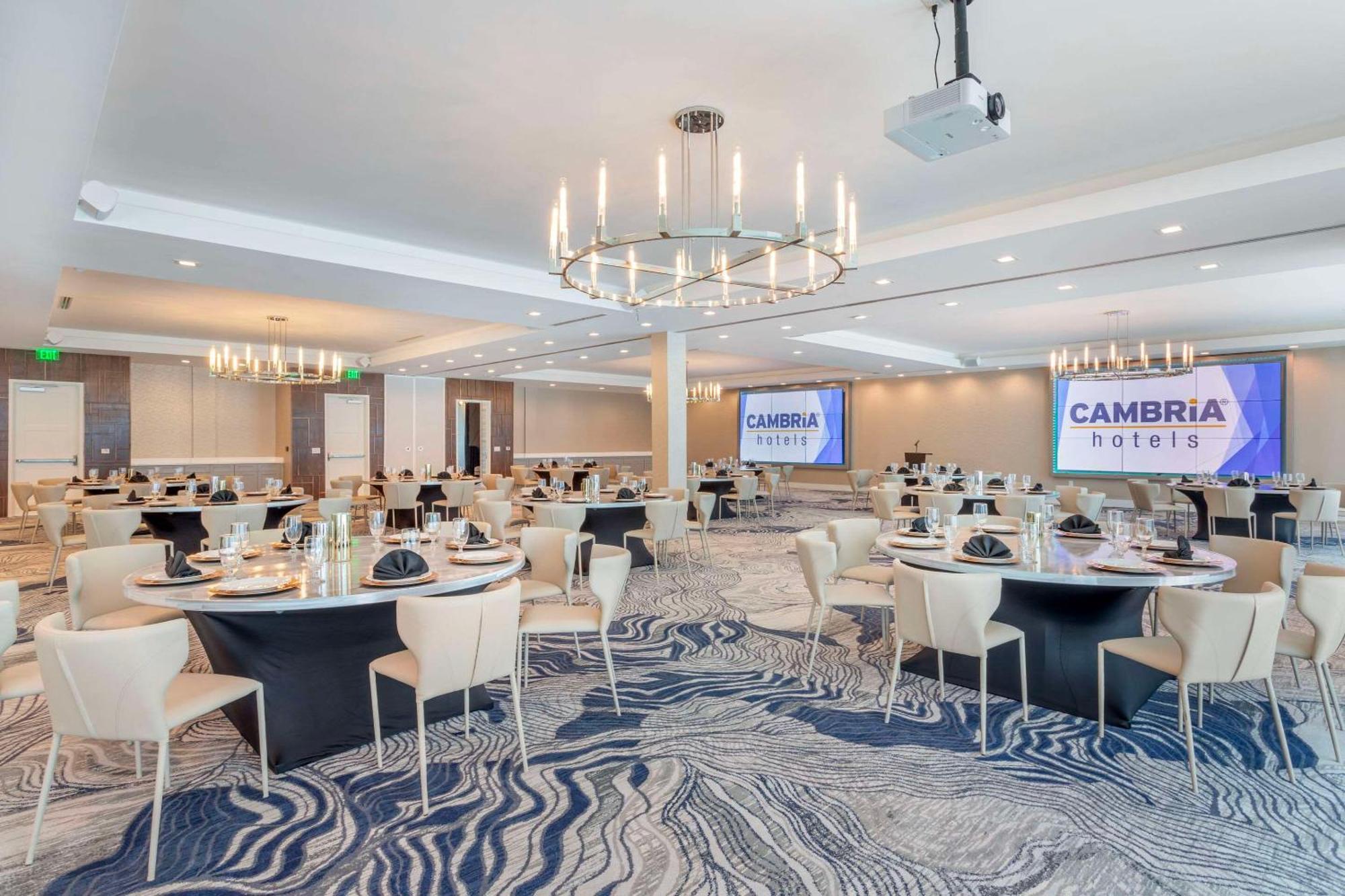 Cambria Hotel Waco University Riverfront 外观 照片